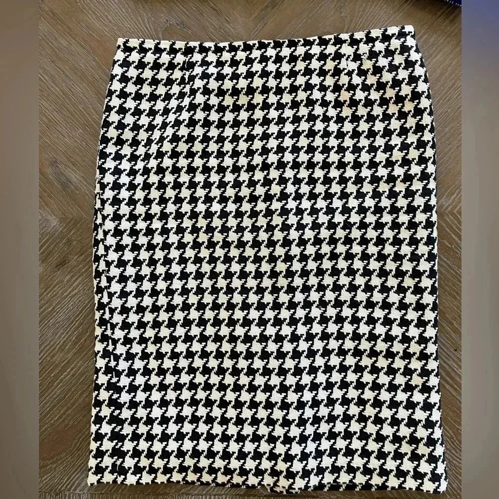 Dana Buchman Woven Houndstooth Pencil Skirt